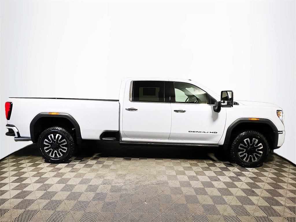 New 2026 GMC Sierra 3500 Denali Ultimate image 9