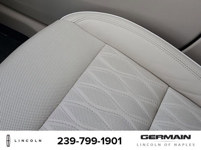 Used 2021 Buick Envision Avenir w/ Technology Package II FWD image 29