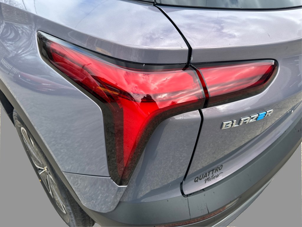 Used 2025 Chevrolet Blazer EV LT image 21