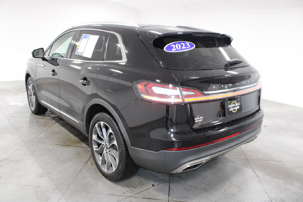 Used 2023 Lincoln Nautilus Reserve AWD/4WD image 7