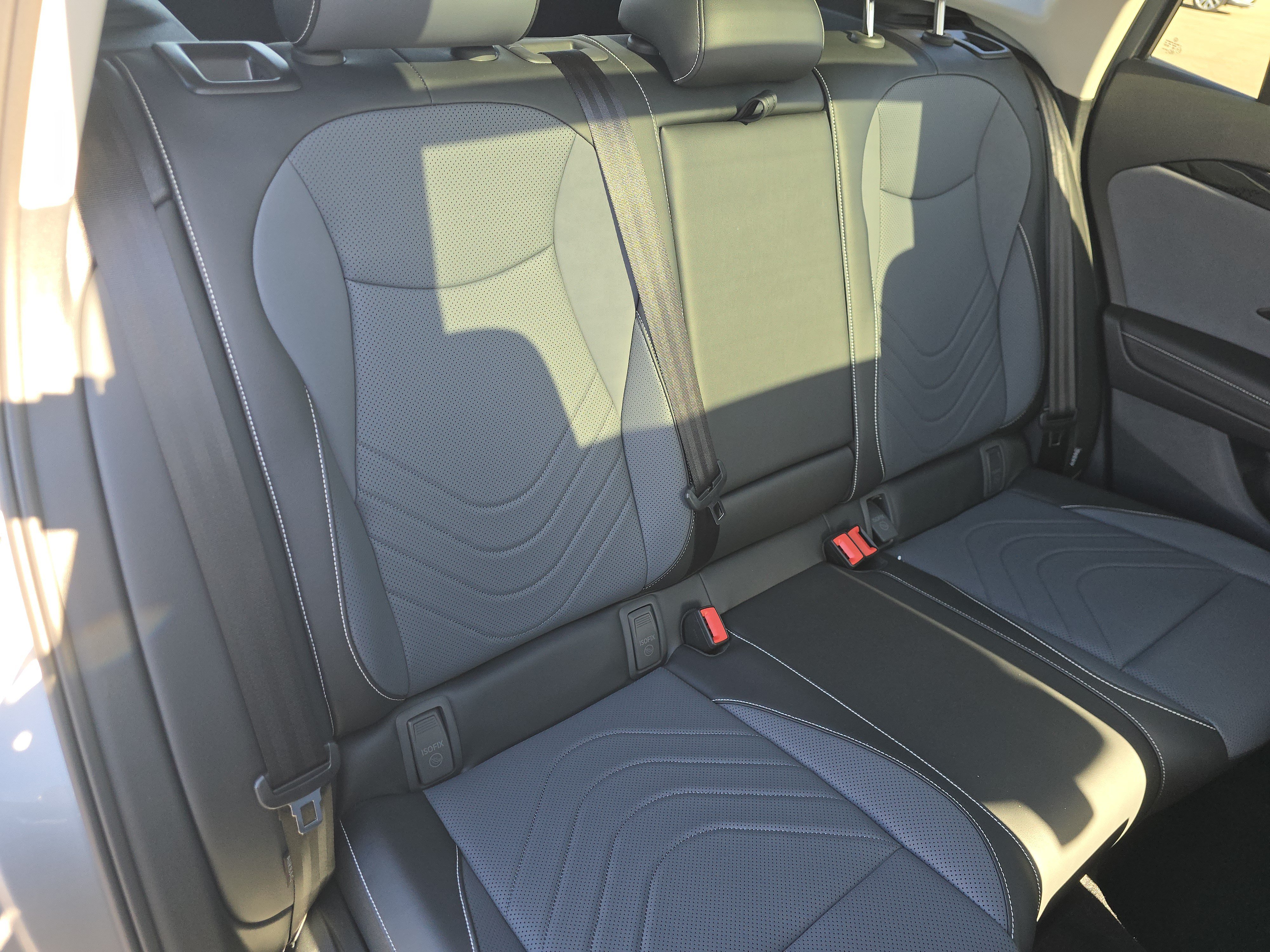 New 2026 Volkswagen Tiguan SE AWD/4WD image 18