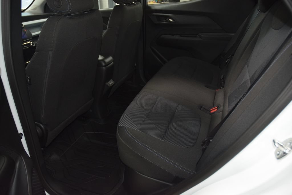 New 2027 Chevrolet Bolt LT FWD image 36