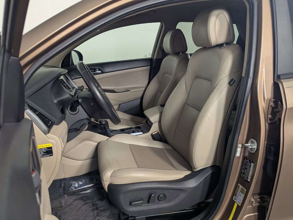 Used 2016 Hyundai Tucson Limited FWD image 12