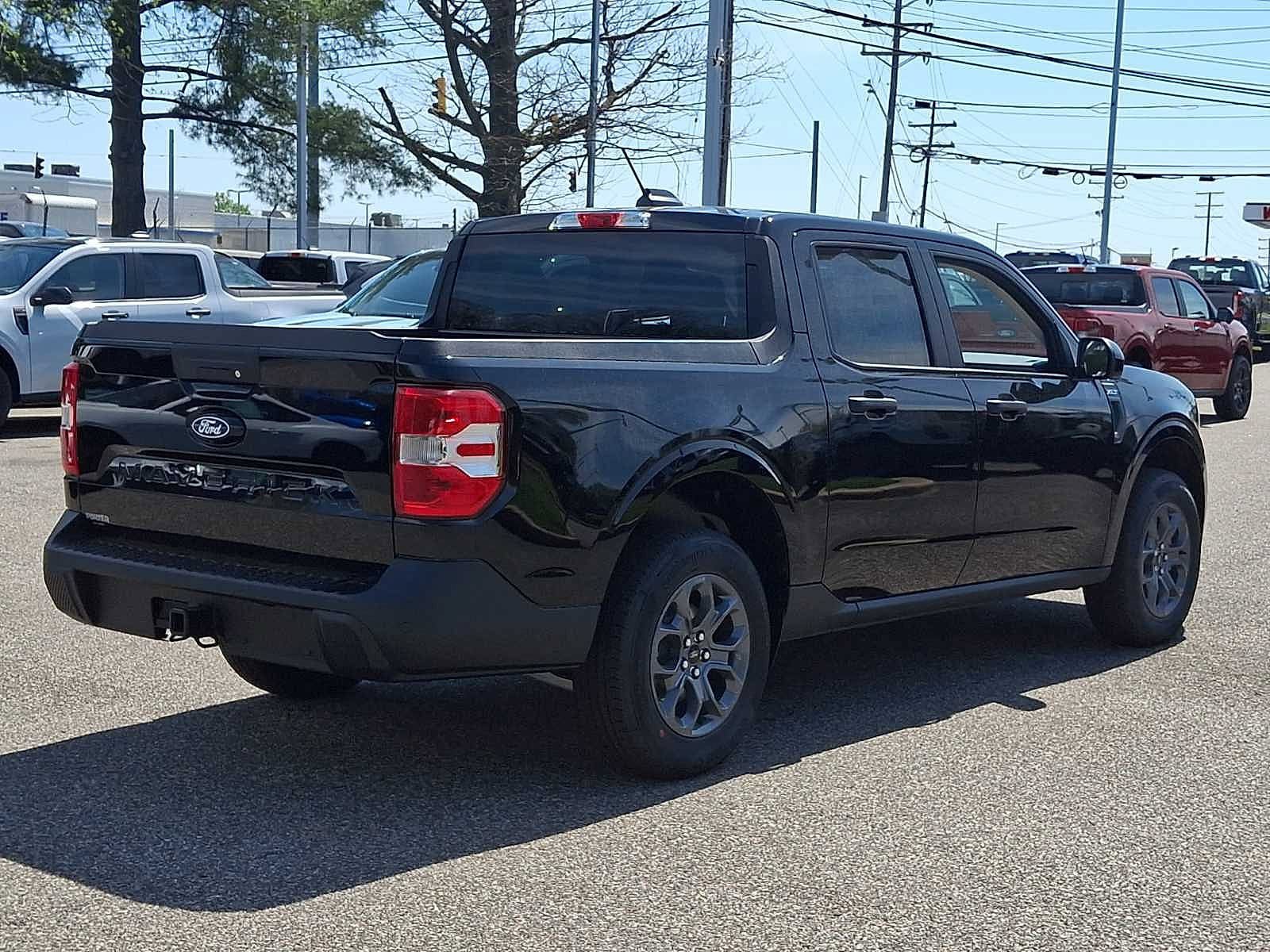 New 2026 Ford Maverick XLT w/ XLT Luxury Package AWD/4WD image 6