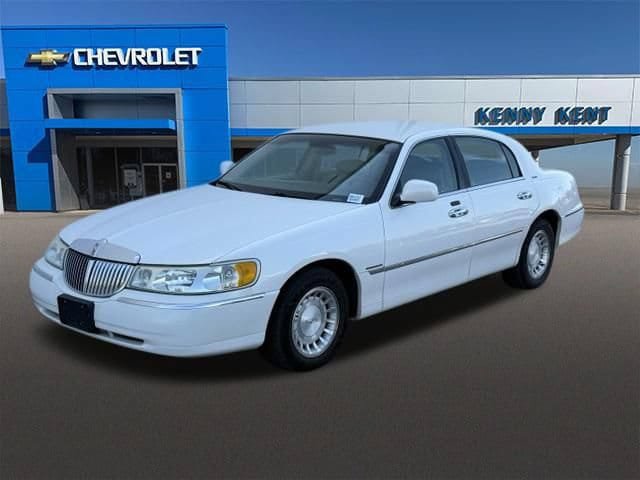Used 2002 Lincoln Town Car Executive RWD image 28