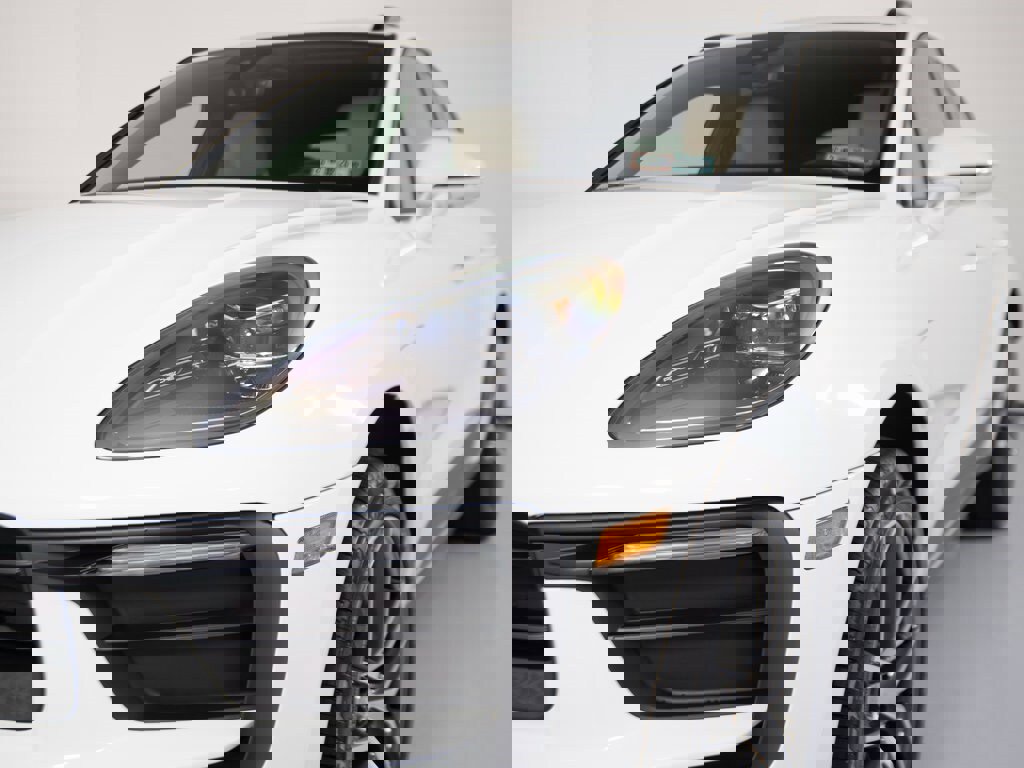 New 2026 Porsche Macan image 33