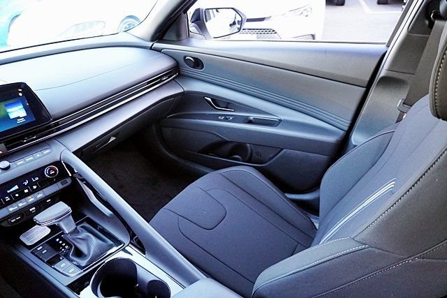 New 2026 Hyundai Elantra Sport FWD image 24