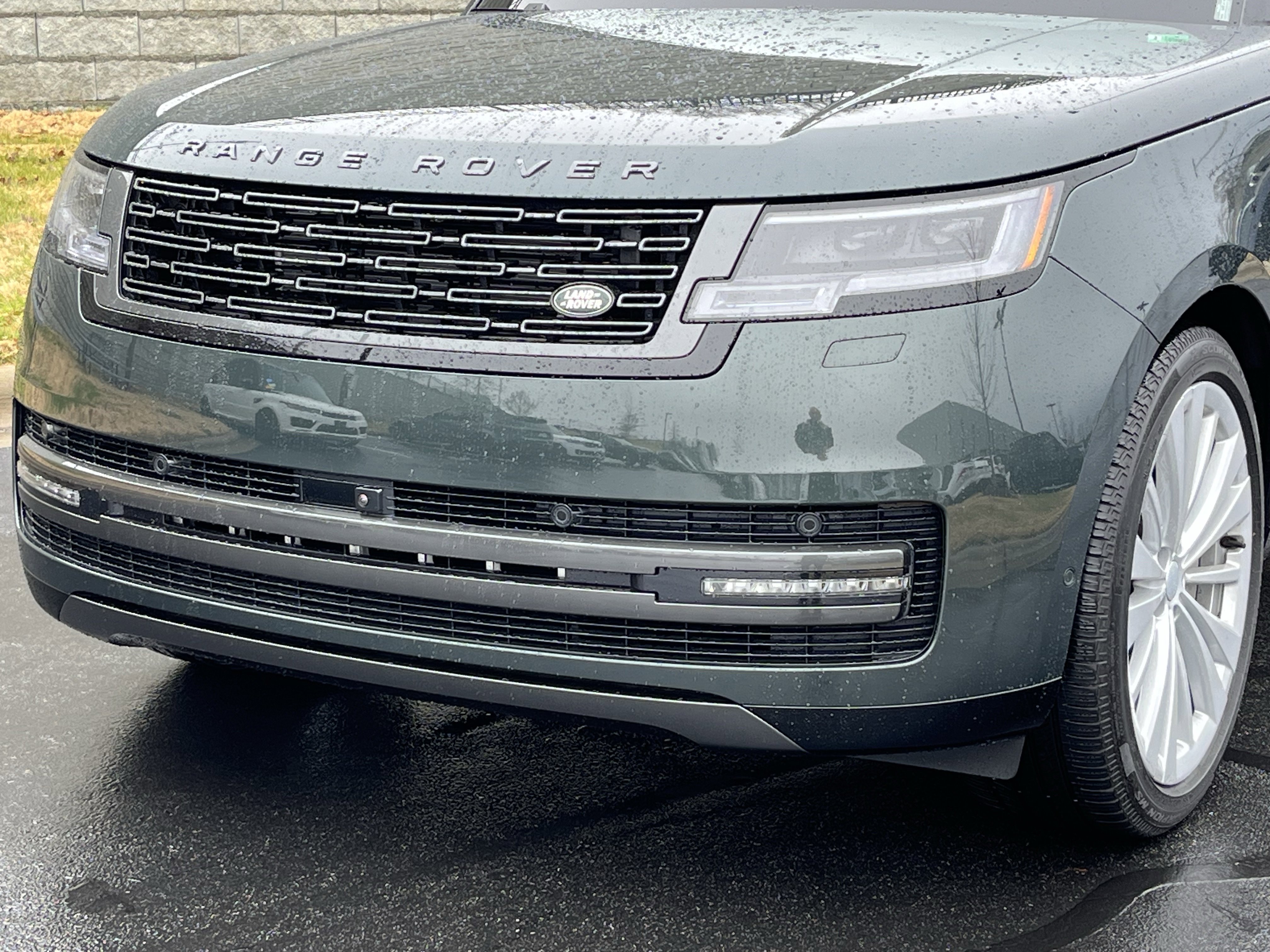 Certified 2025 Land Rover Range Rover Long Wheelbase SE image 10