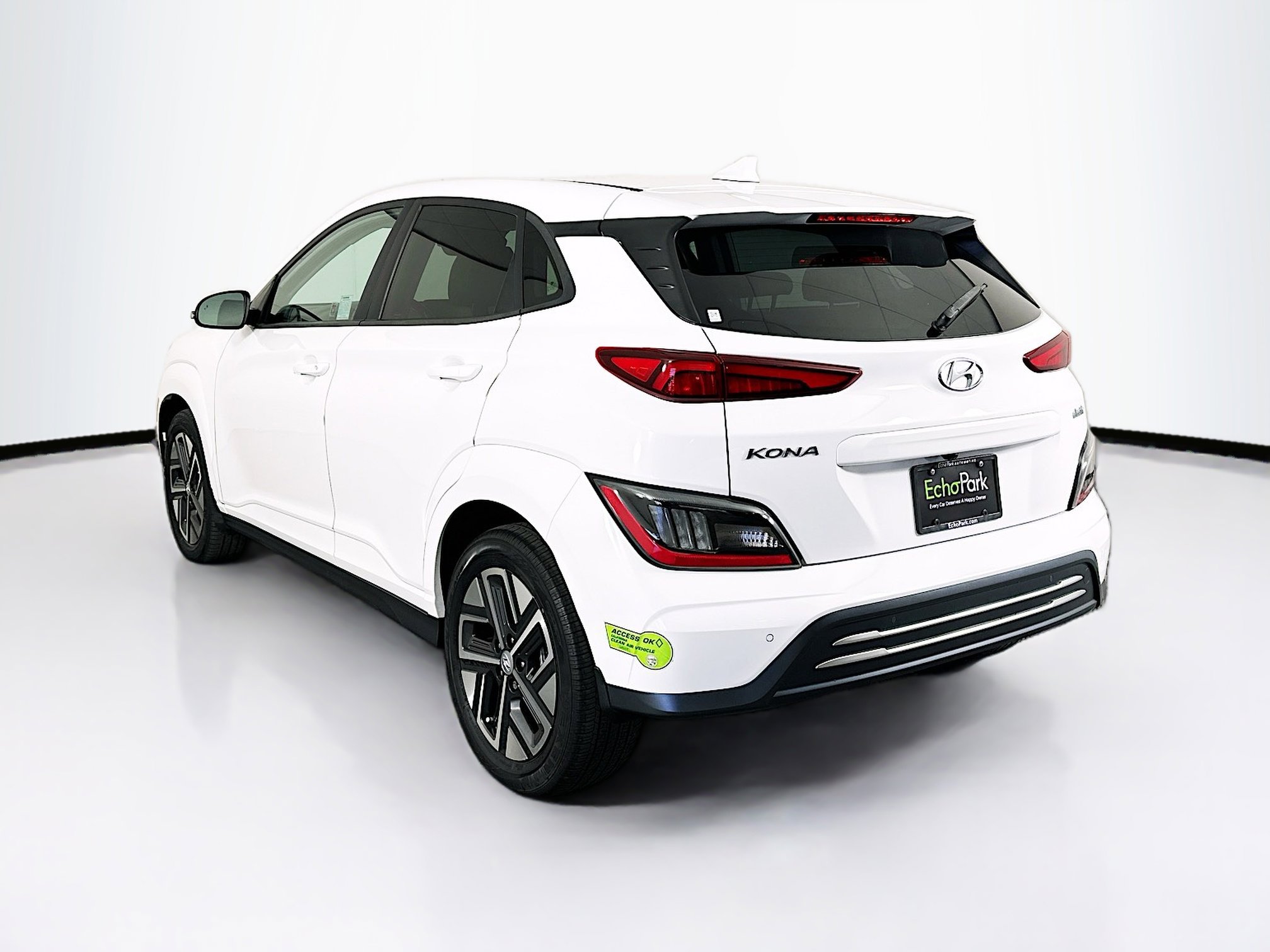 Used 2023 Hyundai Kona Limited FWD image 5
