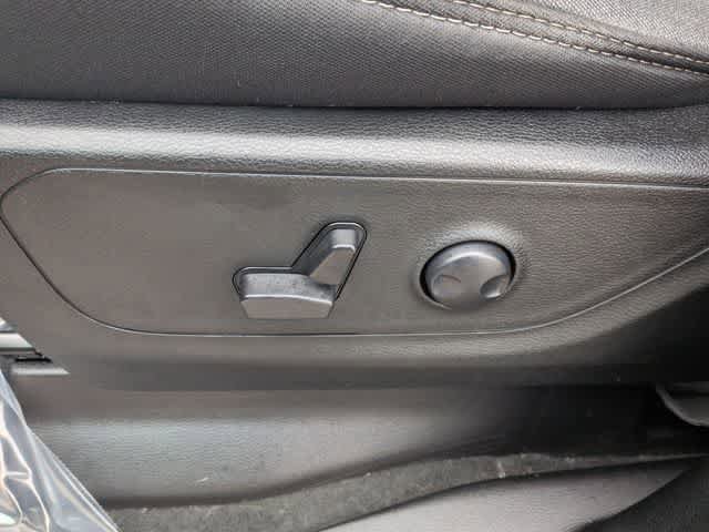 Used 2023 RAM 1500 Big Horn AWD/4WD image 17