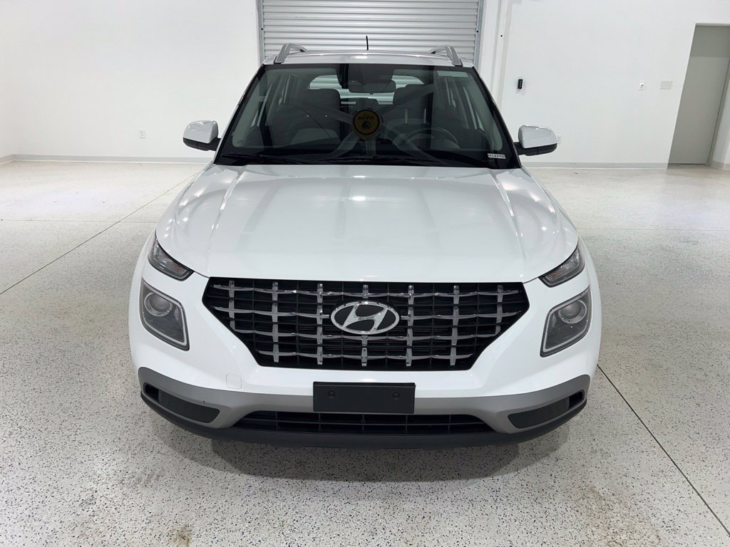 Used 2025 Hyundai Venue SEL FWD image 9
