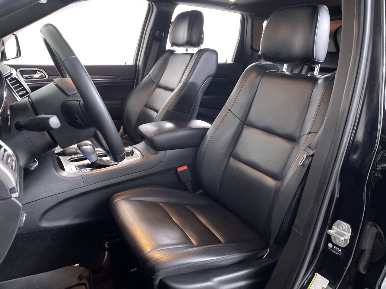 Used 2021 Jeep Grand Cherokee Limited AWD/4WD image 12
