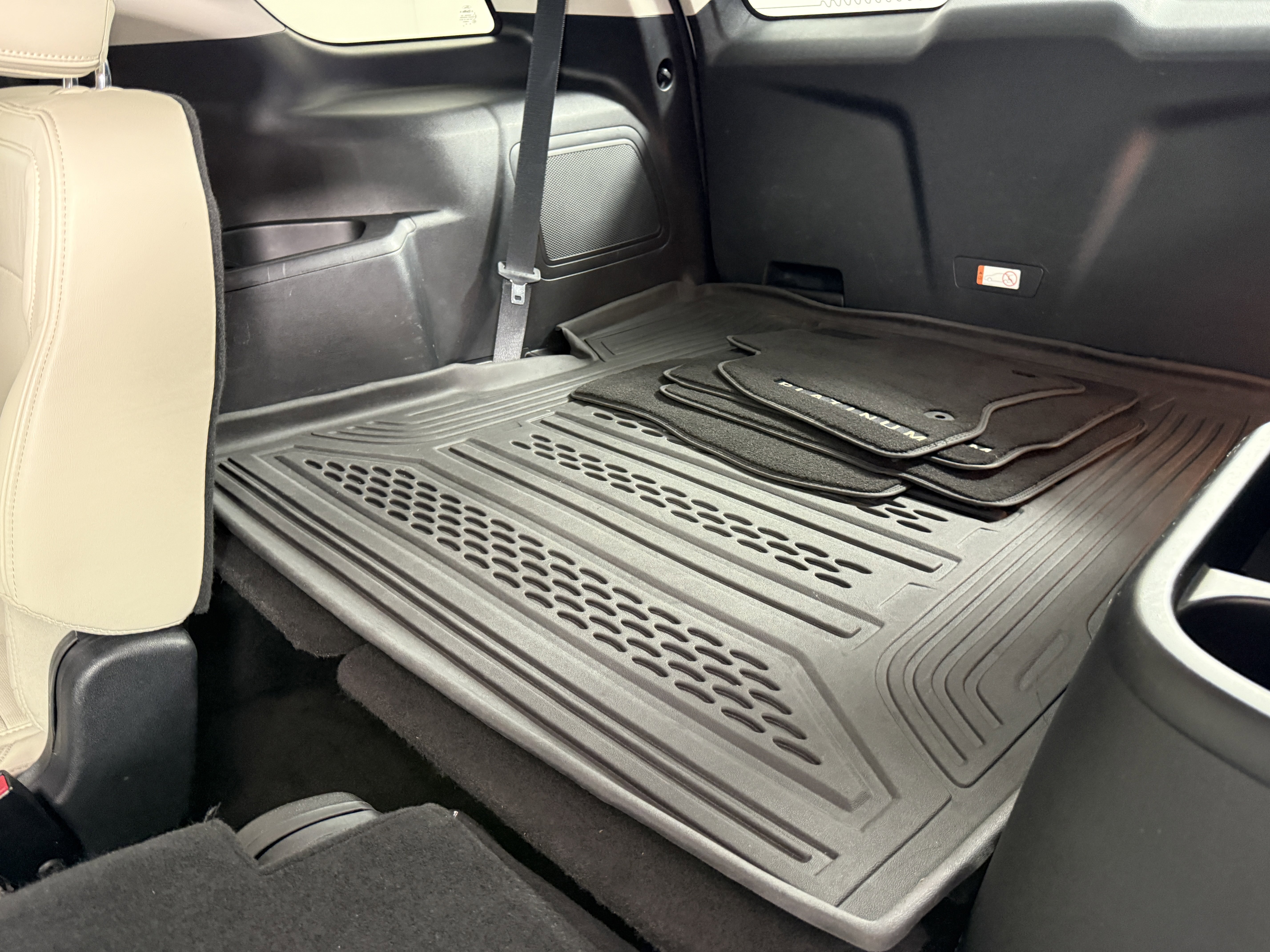 Certified 2018 Ford Explorer Platinum image 15