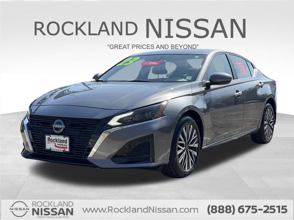 Used 2023 Nissan Altima 2.5 SV w/ SV Premium Package