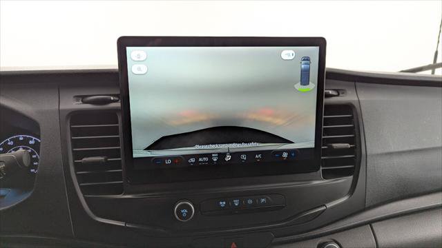 Used 2023 Ford E-Transit Medium Roof RWD image 23