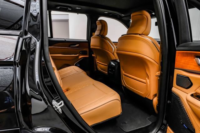 Used 2022 Jeep Grand Cherokee Summit AWD/4WD image 56