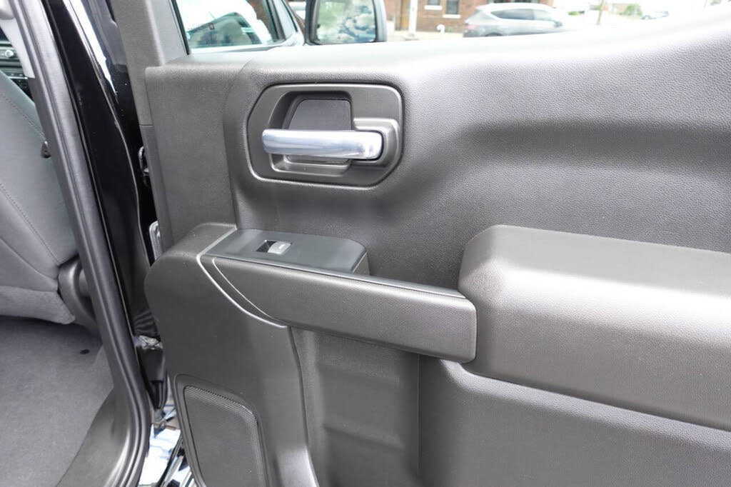 Used 2023 Chevrolet Silverado 1500 Custom AWD/4WD image 30