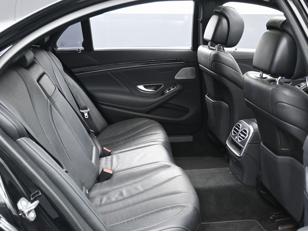 Used 2020 Mercedes-Benz S 450 Sedan image 33