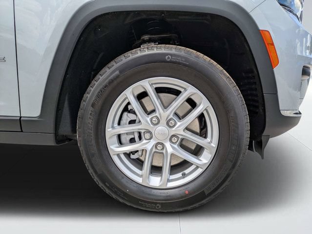 New 2026 Jeep Grand Cherokee L 2WD image 10