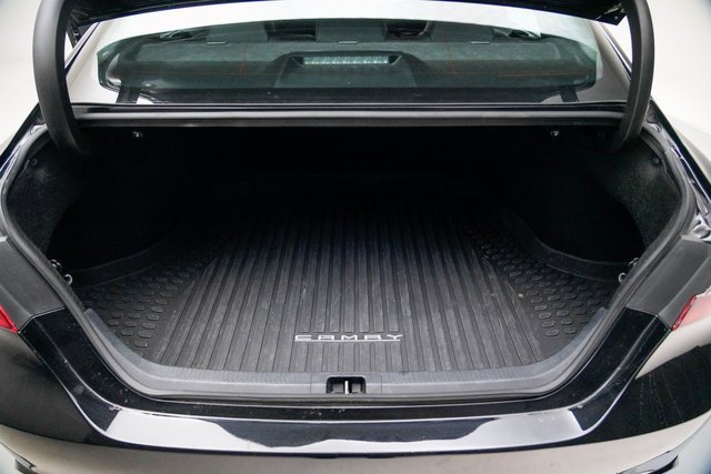 Used 2023 Toyota Camry SE image 20