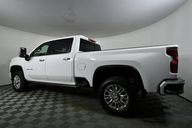 Used 2022 Chevrolet Silverado 3500 High Country w/ Technology Package image 14