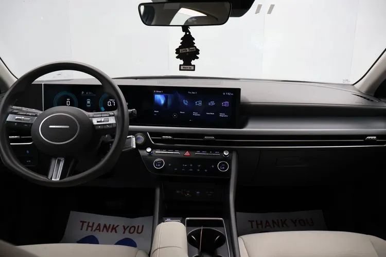 Used 2025 Hyundai Sonata SEL FWD image 18
