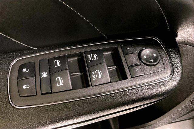 Used 2022 Dodge Charger R/T w/ Plus Group RWD image 39