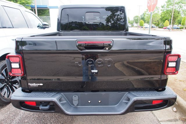 Used 2021 Jeep Gladiator Overland AWD/4WD image 5