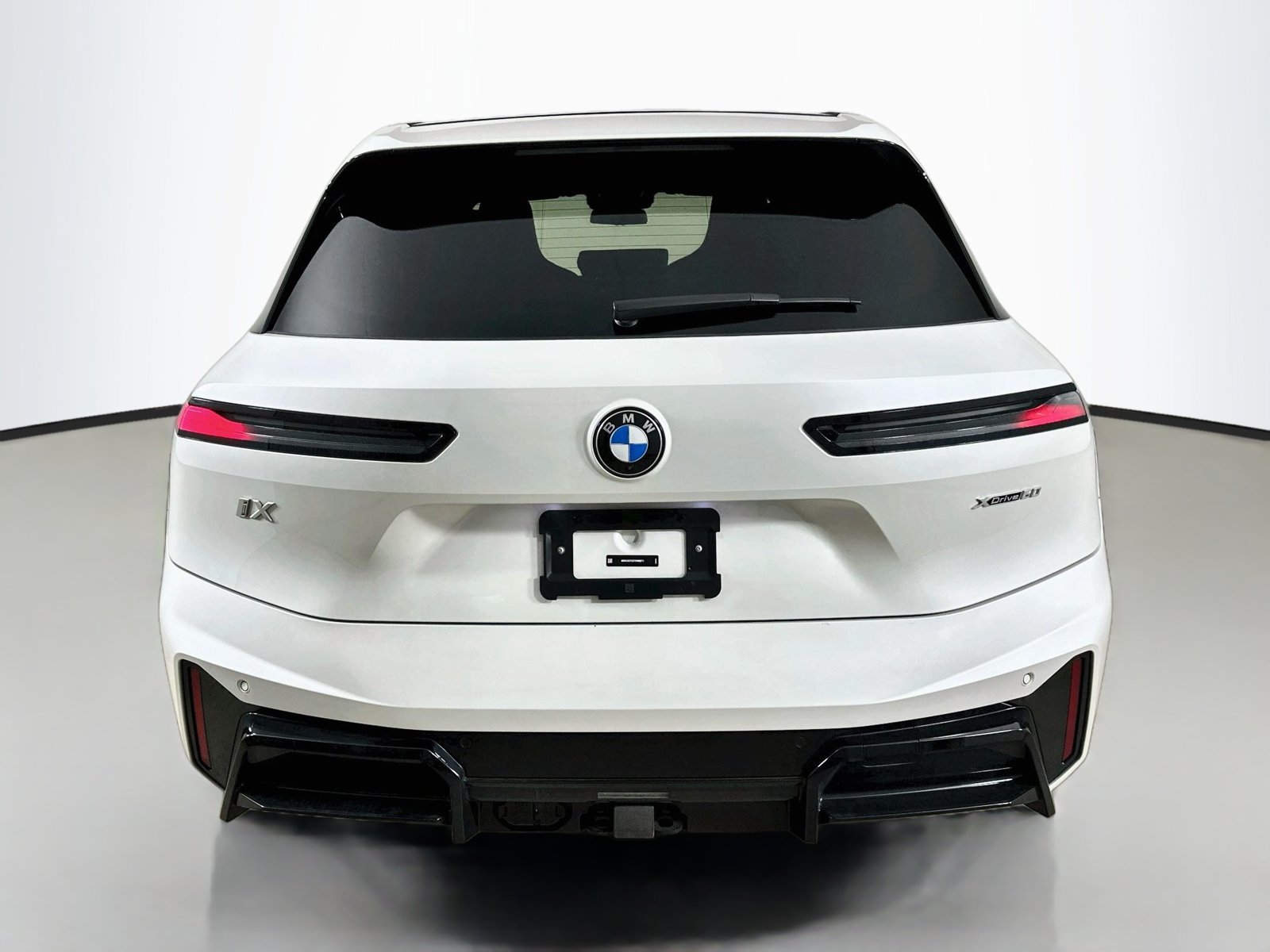 Used 2026 BMW iX xDrive60 w/ M Sport Package AWD/4WD image 6