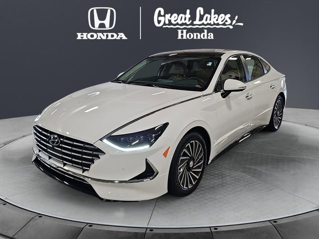 Used 2023 Hyundai Sonata Limited w/ Cargo Package image 2