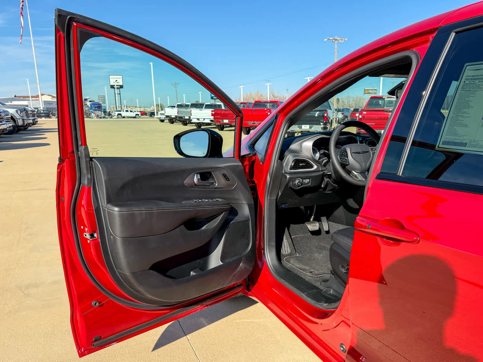 New 2026 Chrysler Pacifica Select image 13