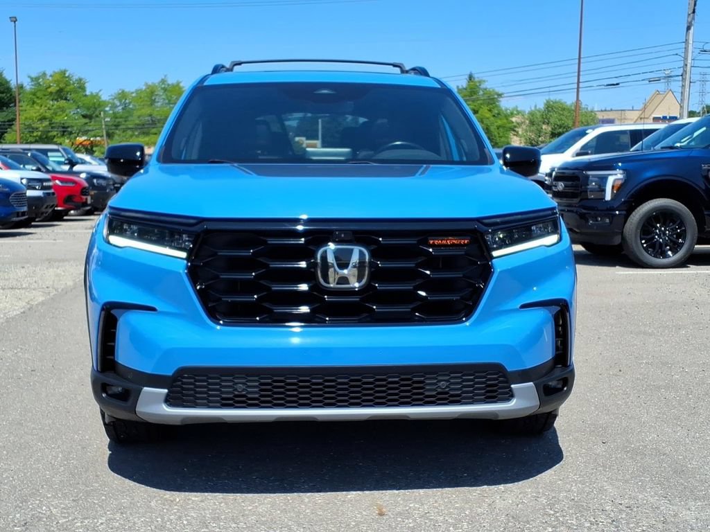 Used 2023 Honda Pilot TrailSport image 2
