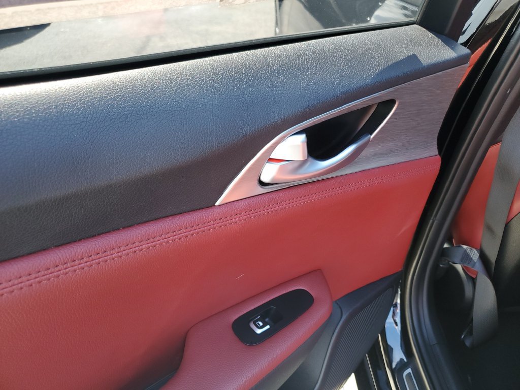 Used 2022 Kia Stinger GT1 w/ Red Interior Color Package RWD image 11