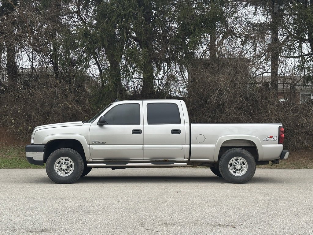 Used 2006 Chevrolet Silverado 2500 LT w/ Heavy-Duty Power Package image 5