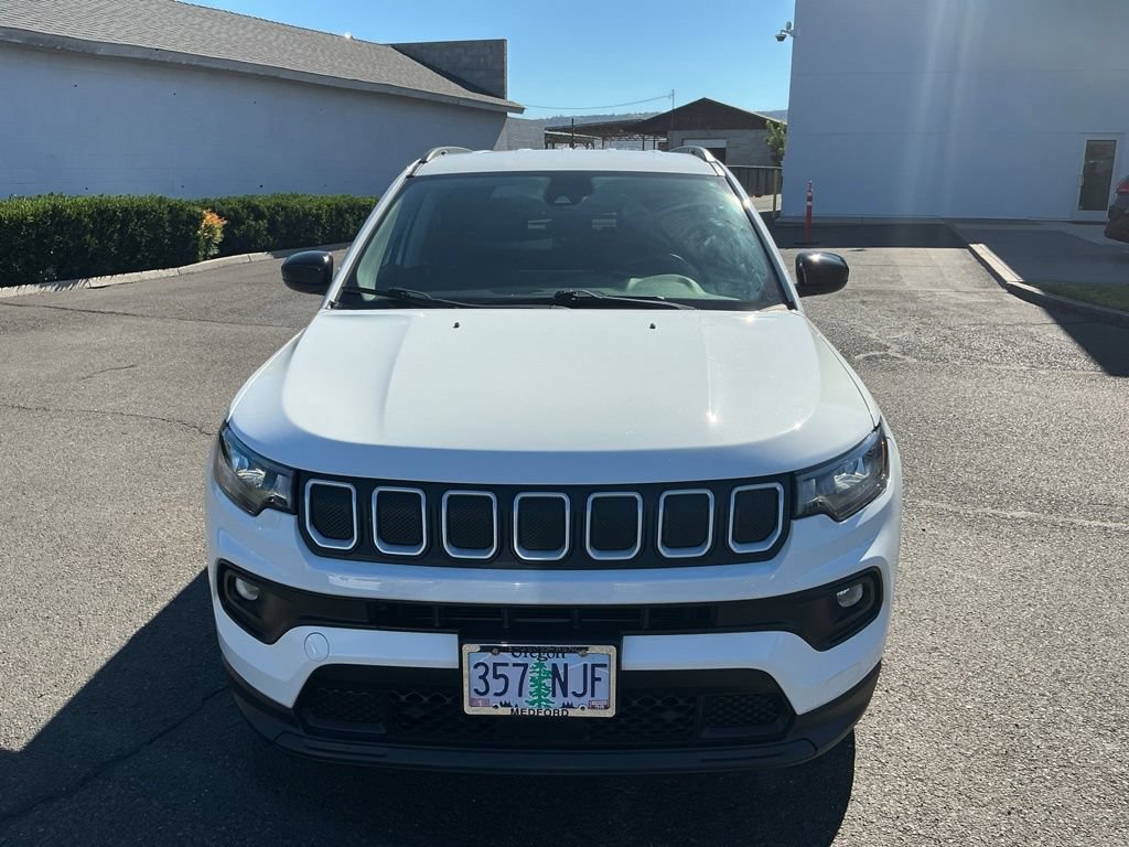 Used 2022 Jeep Compass Latitude AWD/4WD image 3