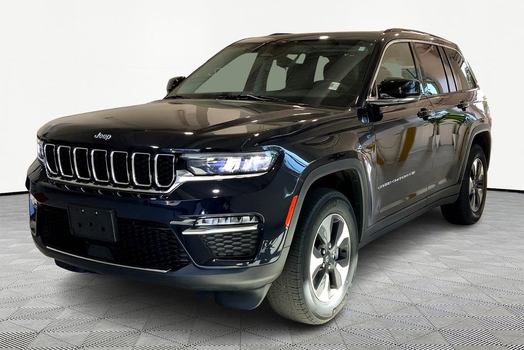 Used 2023 Jeep Grand Cherokee 4WD 4xe image 3