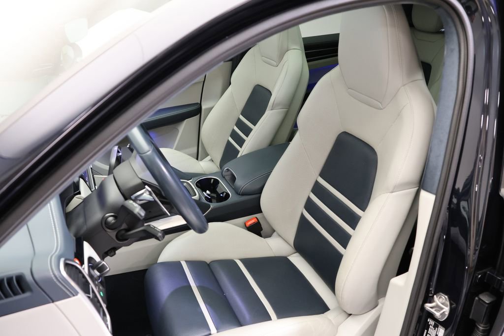 Certified 2023 Porsche Cayenne Turbo S image 35