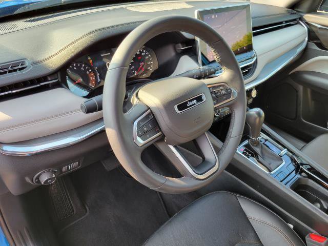 Used 2023 Jeep Compass Limited AWD/4WD image 10