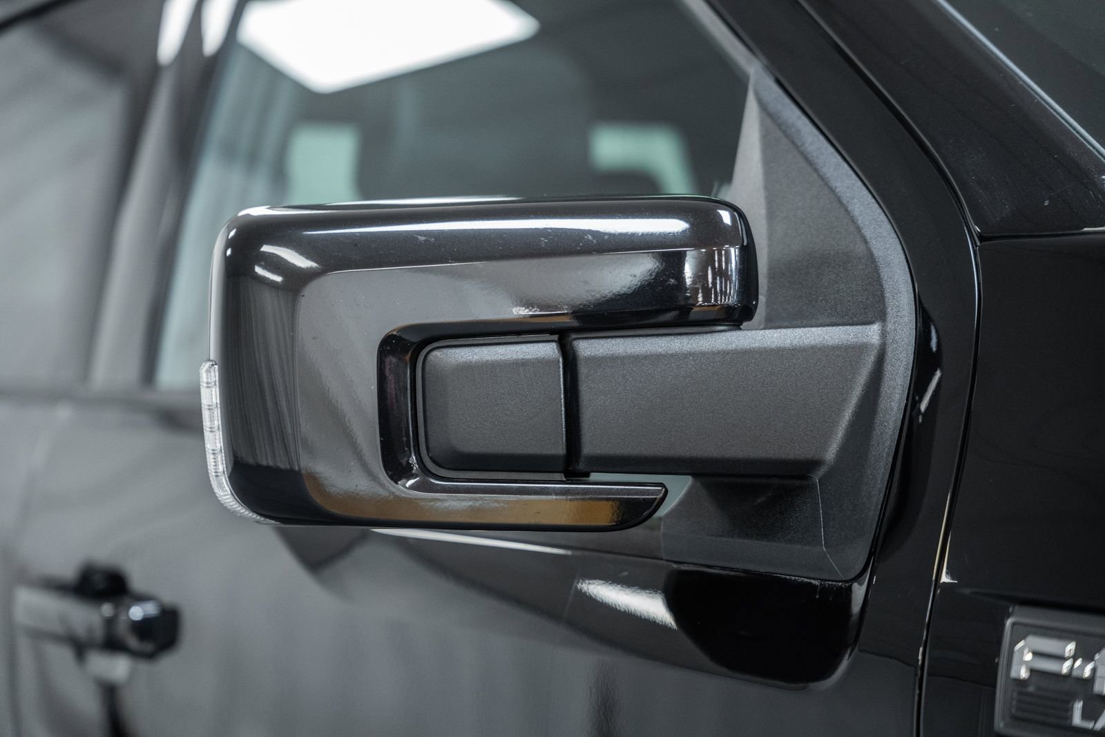 Certified 2023 Ford F150 Lariat w/ Equipment Group 502A High image 19