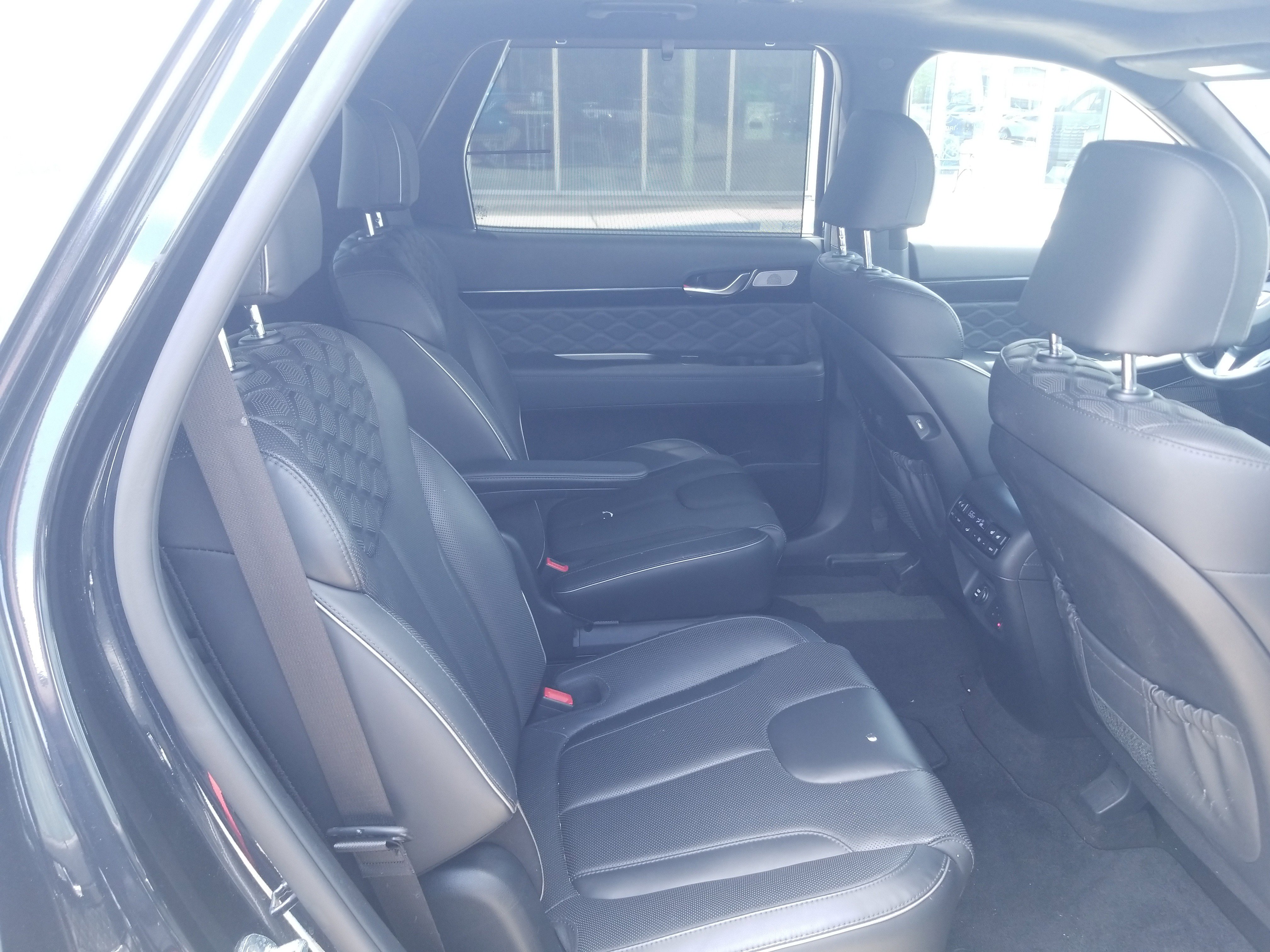 Used 2022 Hyundai Palisade Calligraphy image 15