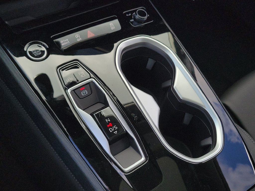 New 2026 Audi A6 Premium Plus AWD/4WD image 15