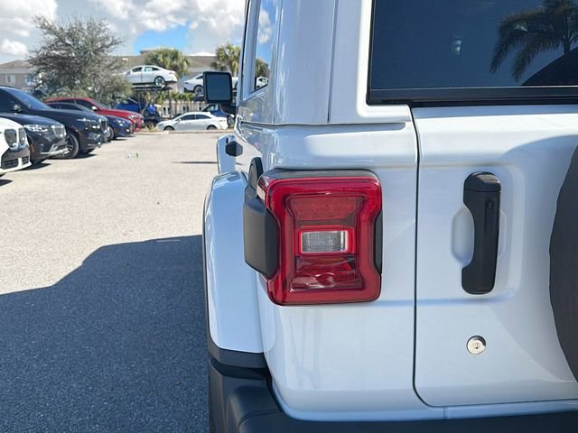 Used 2019 Jeep Wrangler Unlimited Sahara image 10
