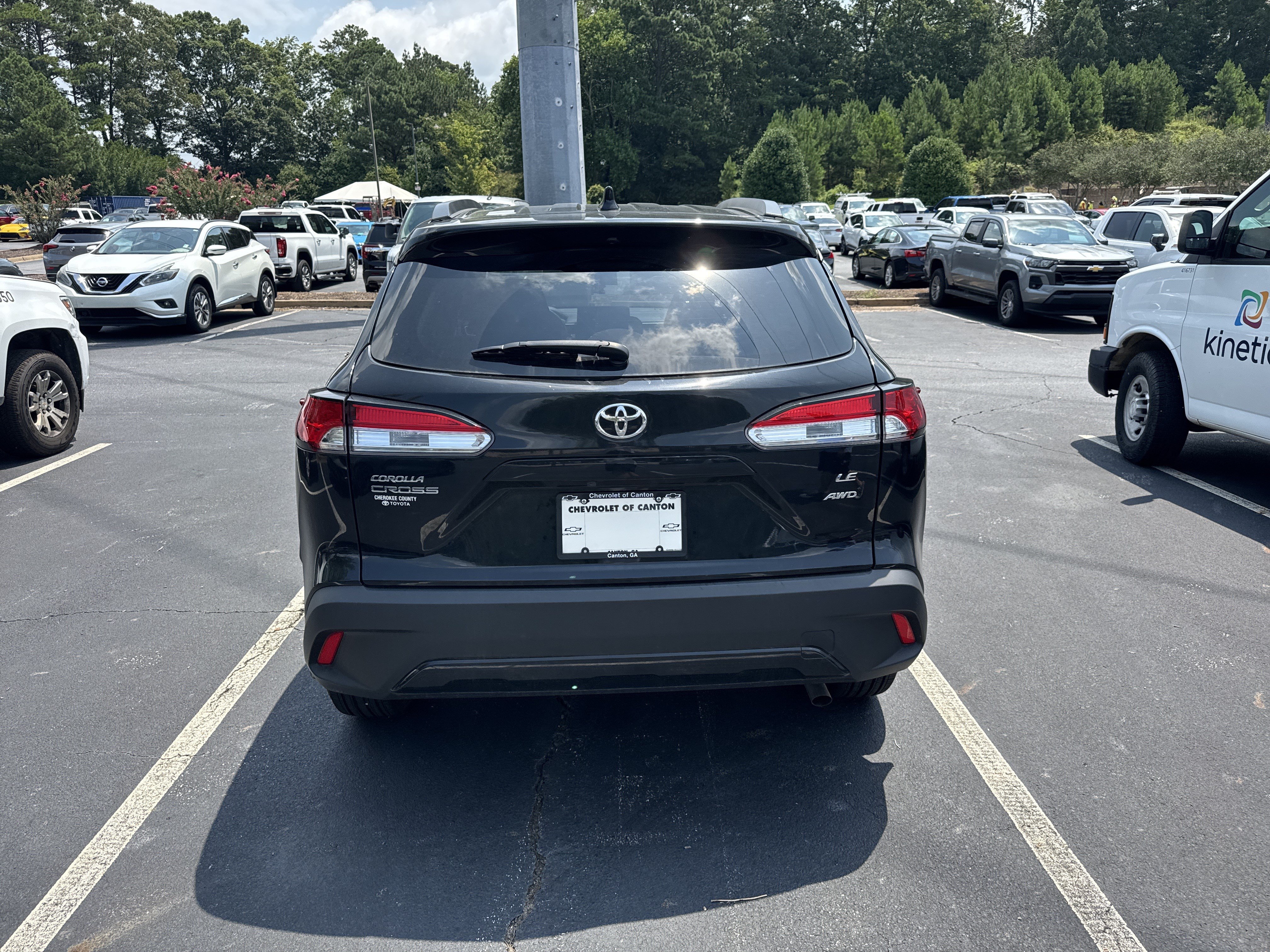 Used 2024 Toyota Corolla Cross LE AWD/4WD image 10