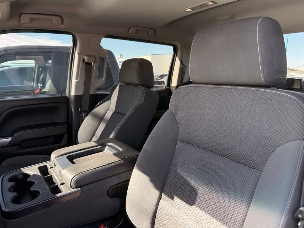 Used 2018 Chevrolet Silverado 1500 LT AWD/4WD image 15