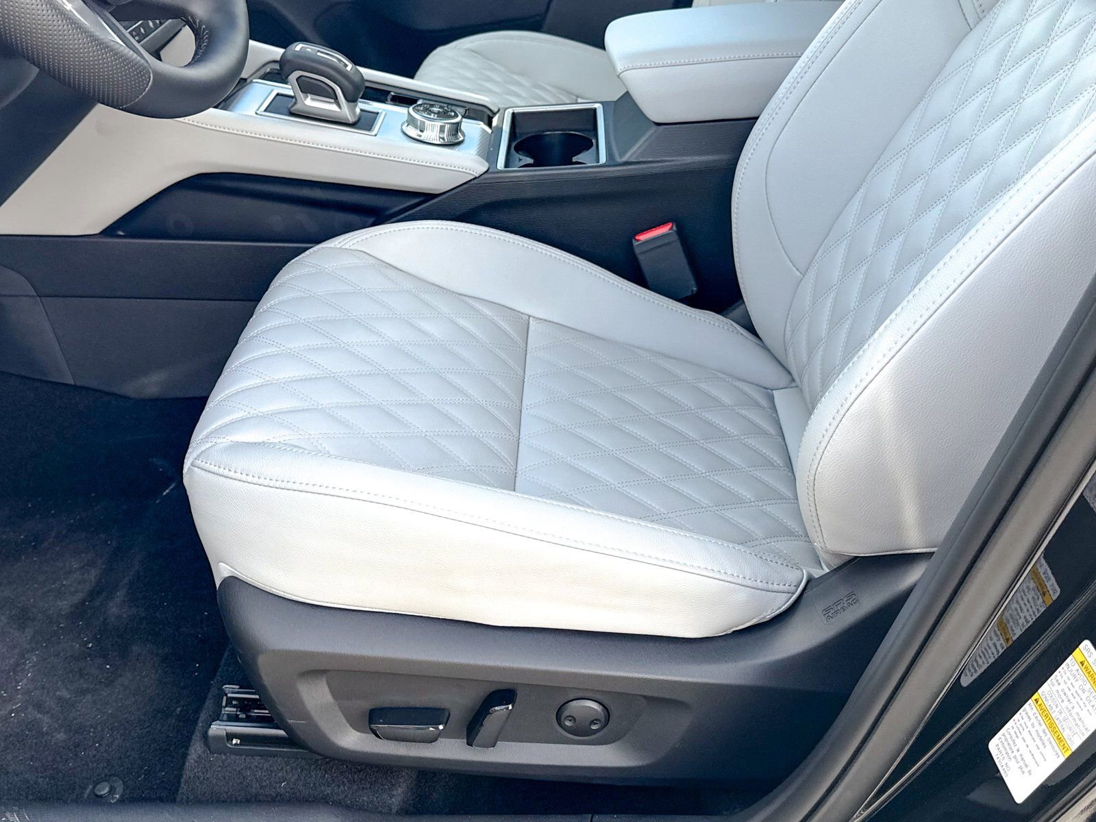 New 2025 Mitsubishi Outlander SEL image 19