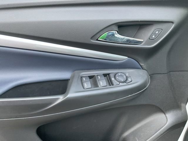Used 2022 Chevrolet Bolt EUV LT w/ Convenience Package image 22