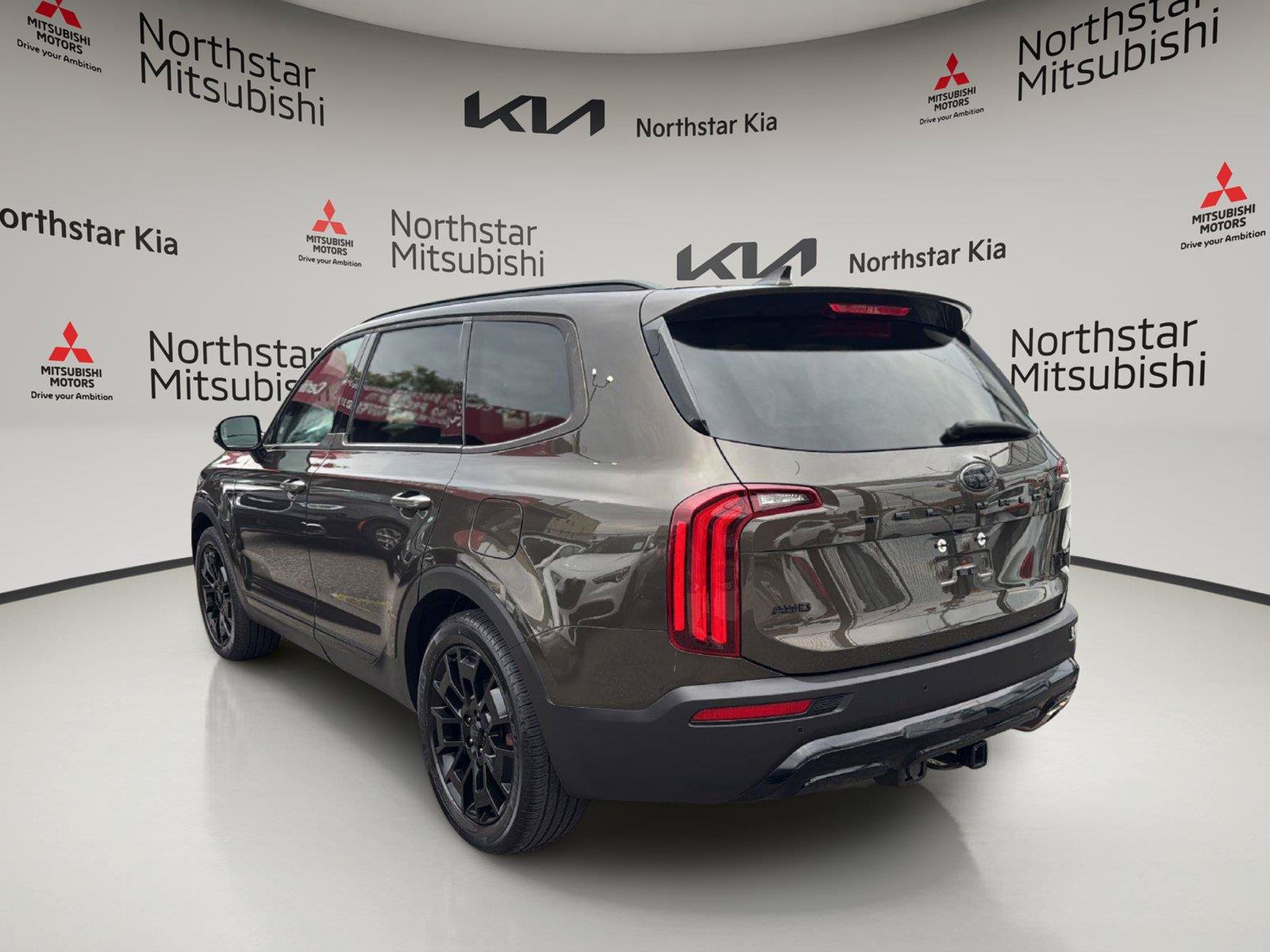 Used 2021 Kia Telluride SX w/ SX Prestige Package AWD/4WD image 5