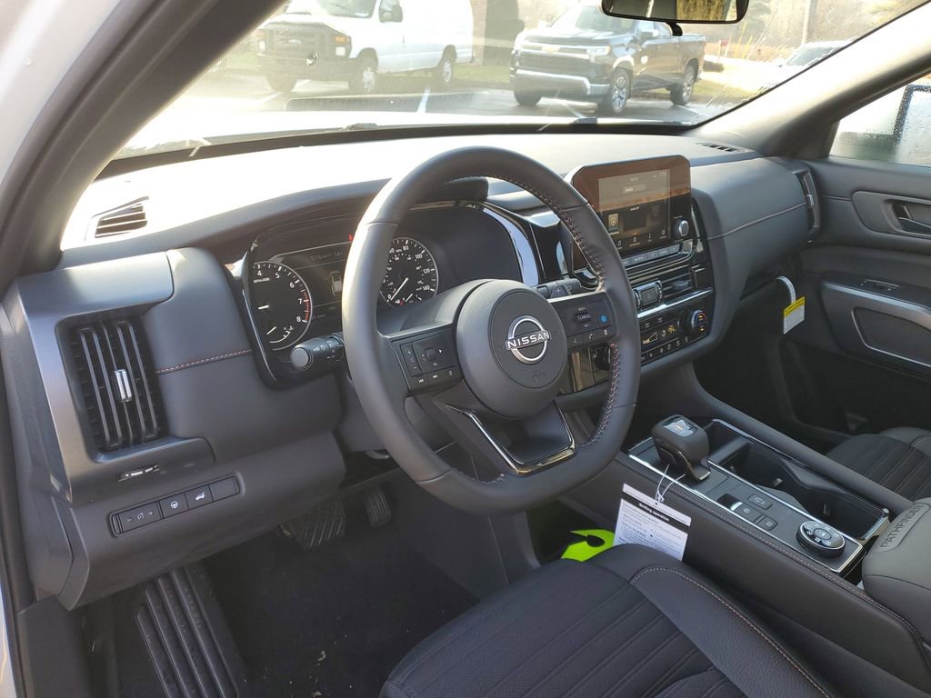 New 2025 Nissan Pathfinder Rock Creek image 14