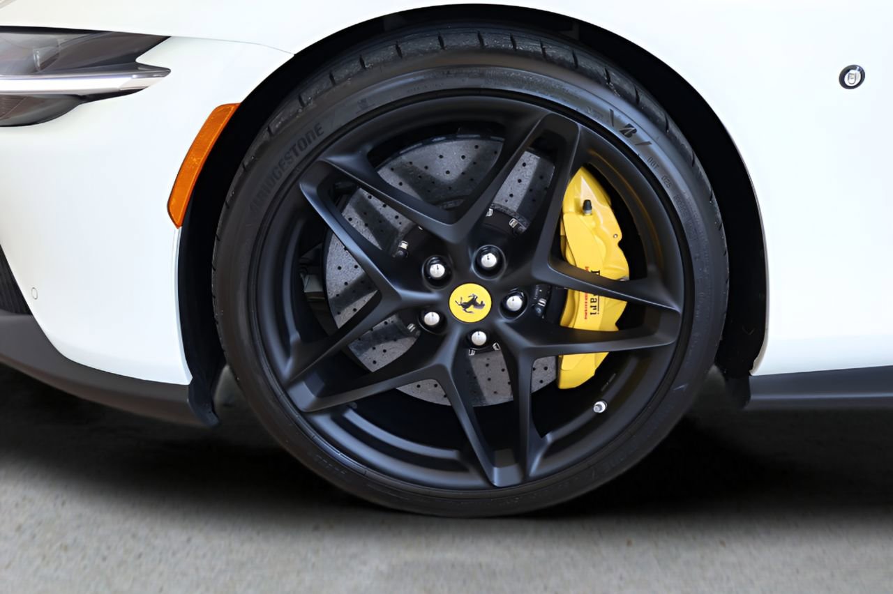 Used 2023 Ferrari Roma image 9