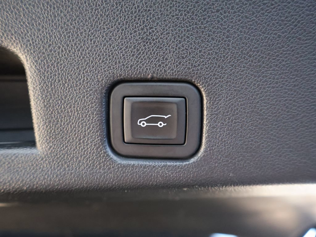Certified 2024 GMC Acadia Elevation AWD/4WD image 8